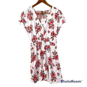 Divided H&M Hibiscus print Plunge neckline with buttons elastic waist band‎